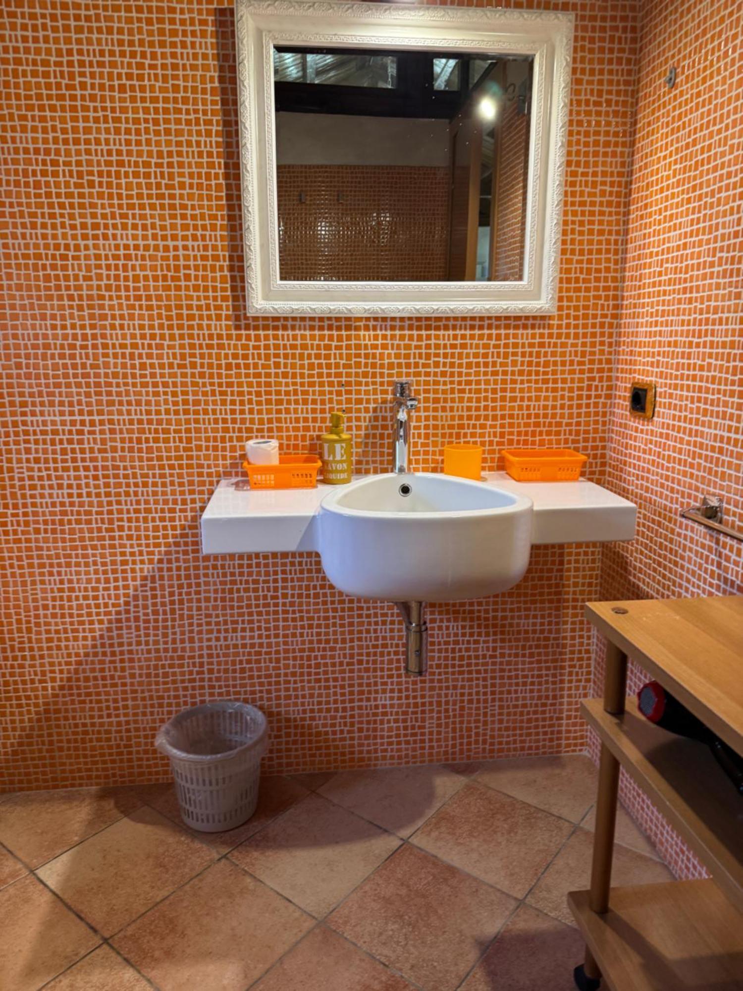 B&B Oasi Di Mamma Clara Latina Buitenkant foto